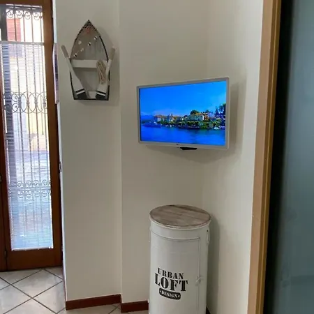 Casa Del Corso Intra